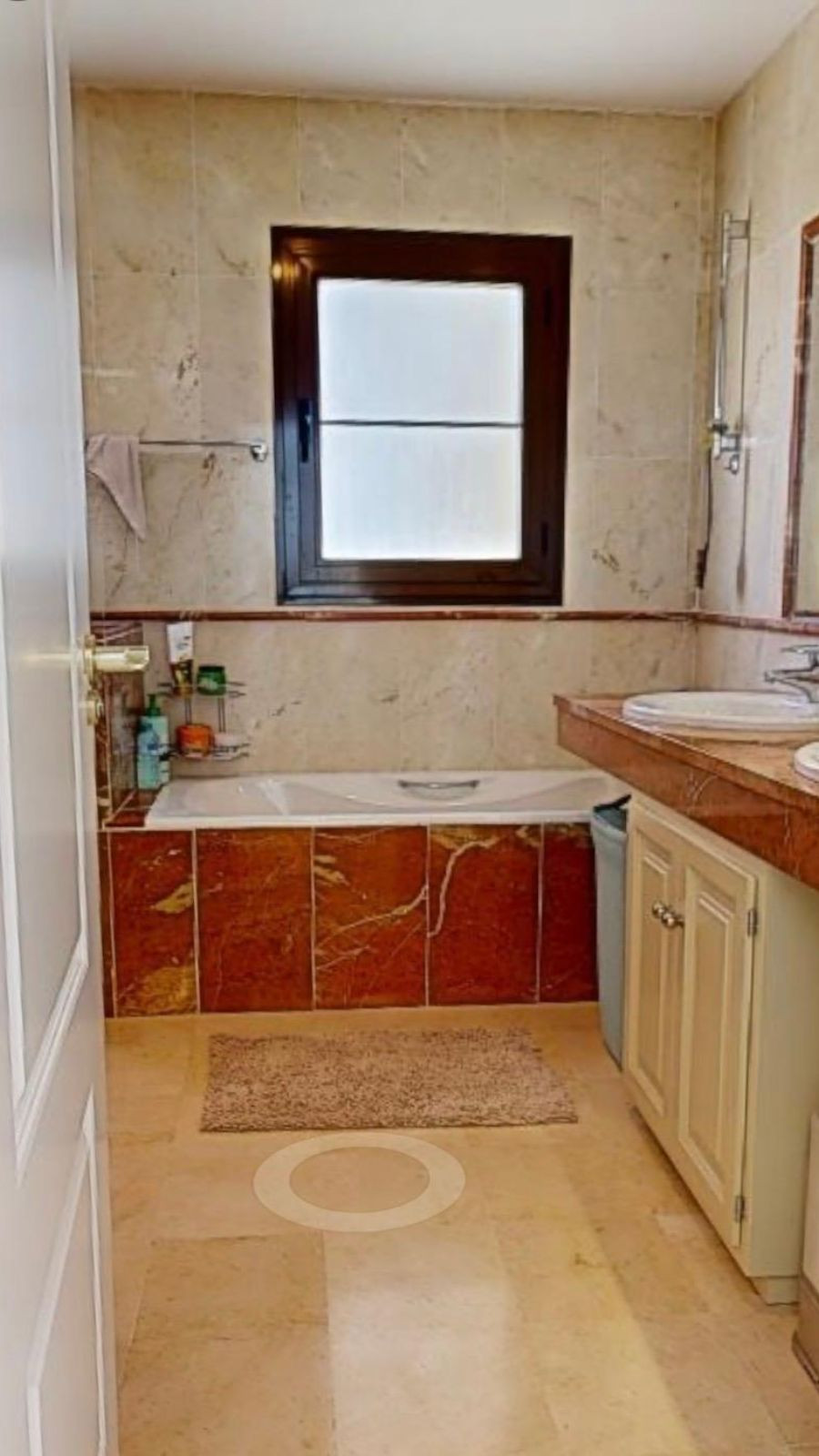 Se vende Apartamento Planta Baja de 4 dormitorios en Costa Del Sol, Málaga, España