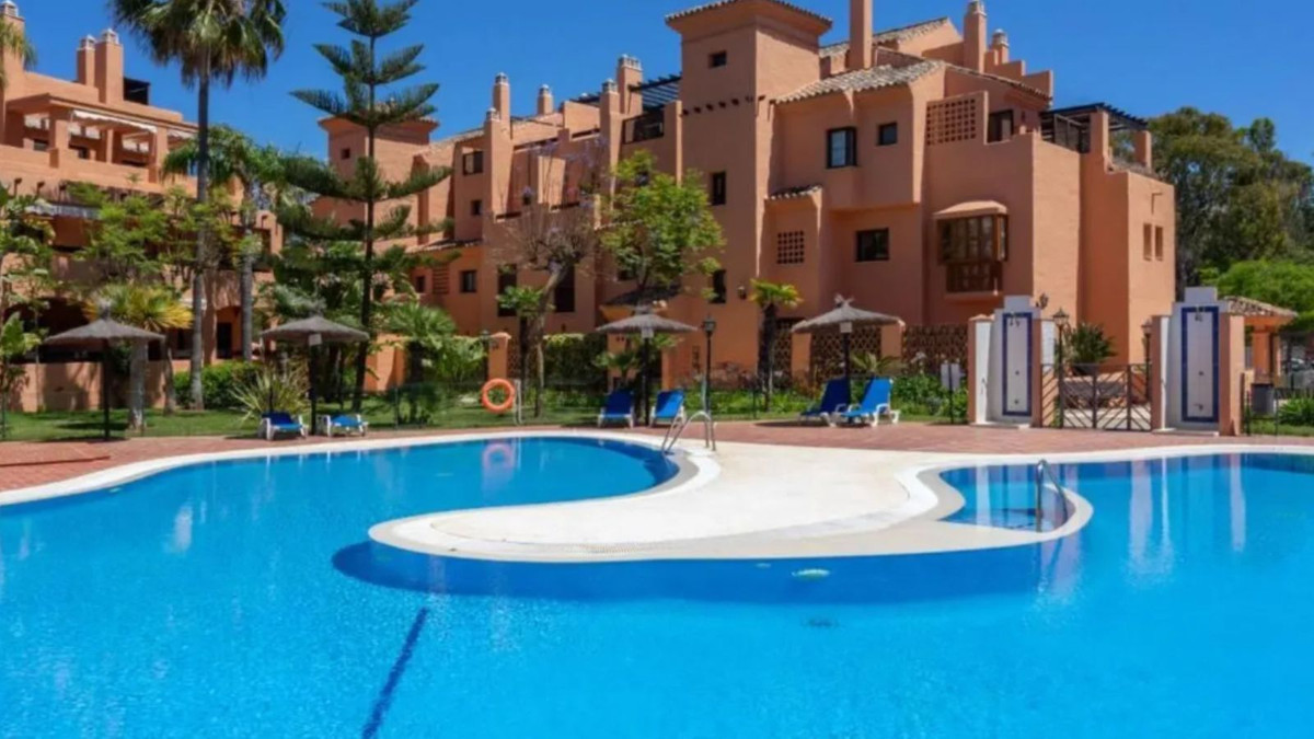 Se vende Apartamento Planta Baja de 4 dormitorios en Costa Del Sol, Málaga, España