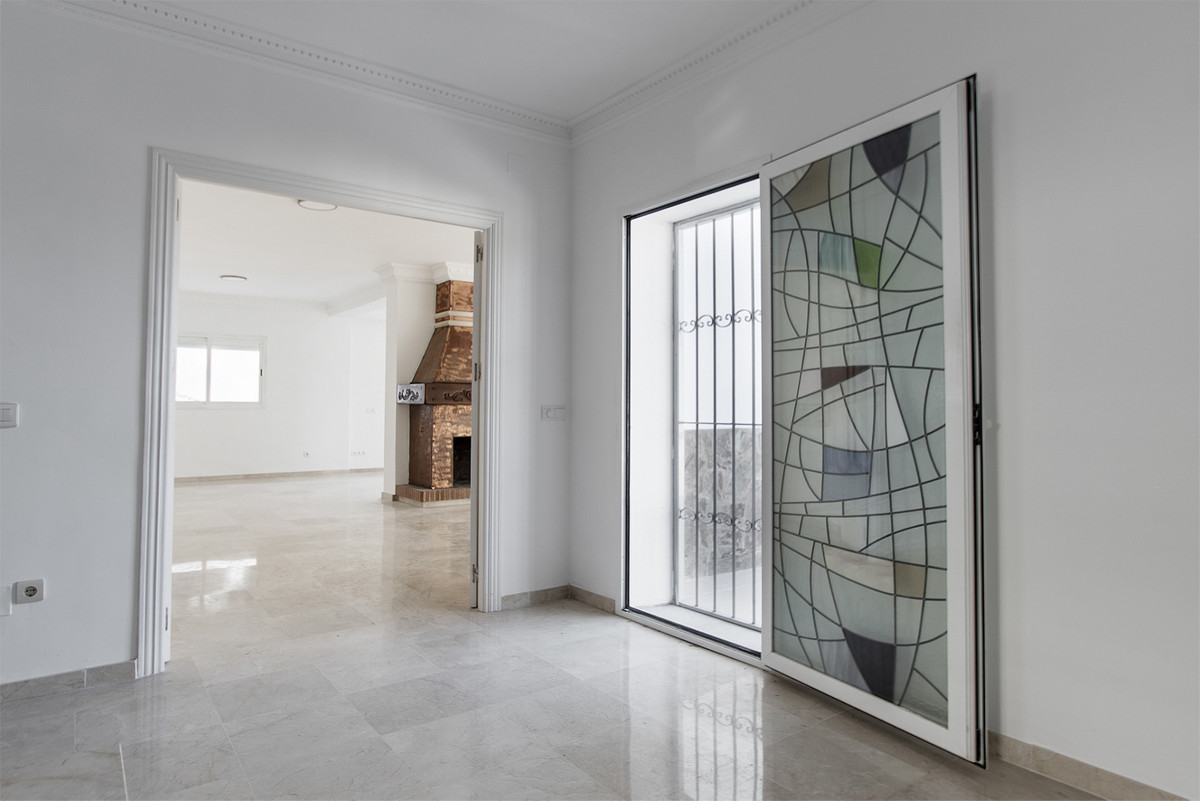 Se vende Villa - Chalet de 4 dormitorios en Costa Del Sol, Málaga, España