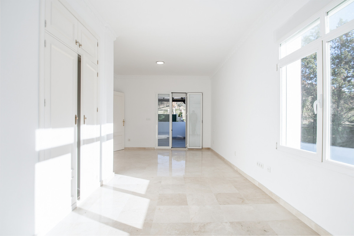 Se vende Villa - Chalet de 4 dormitorios en Costa Del Sol, Málaga, España