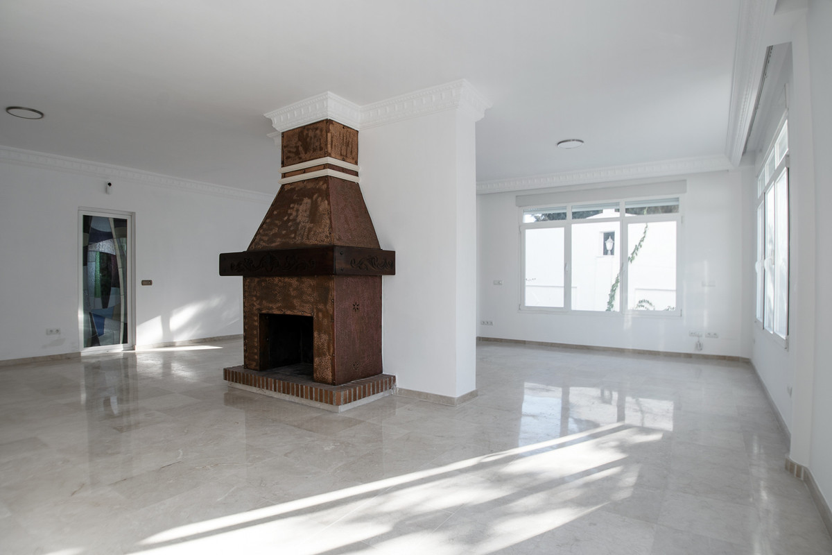 Se vende Villa - Chalet de 4 dormitorios en Costa Del Sol, Málaga, España