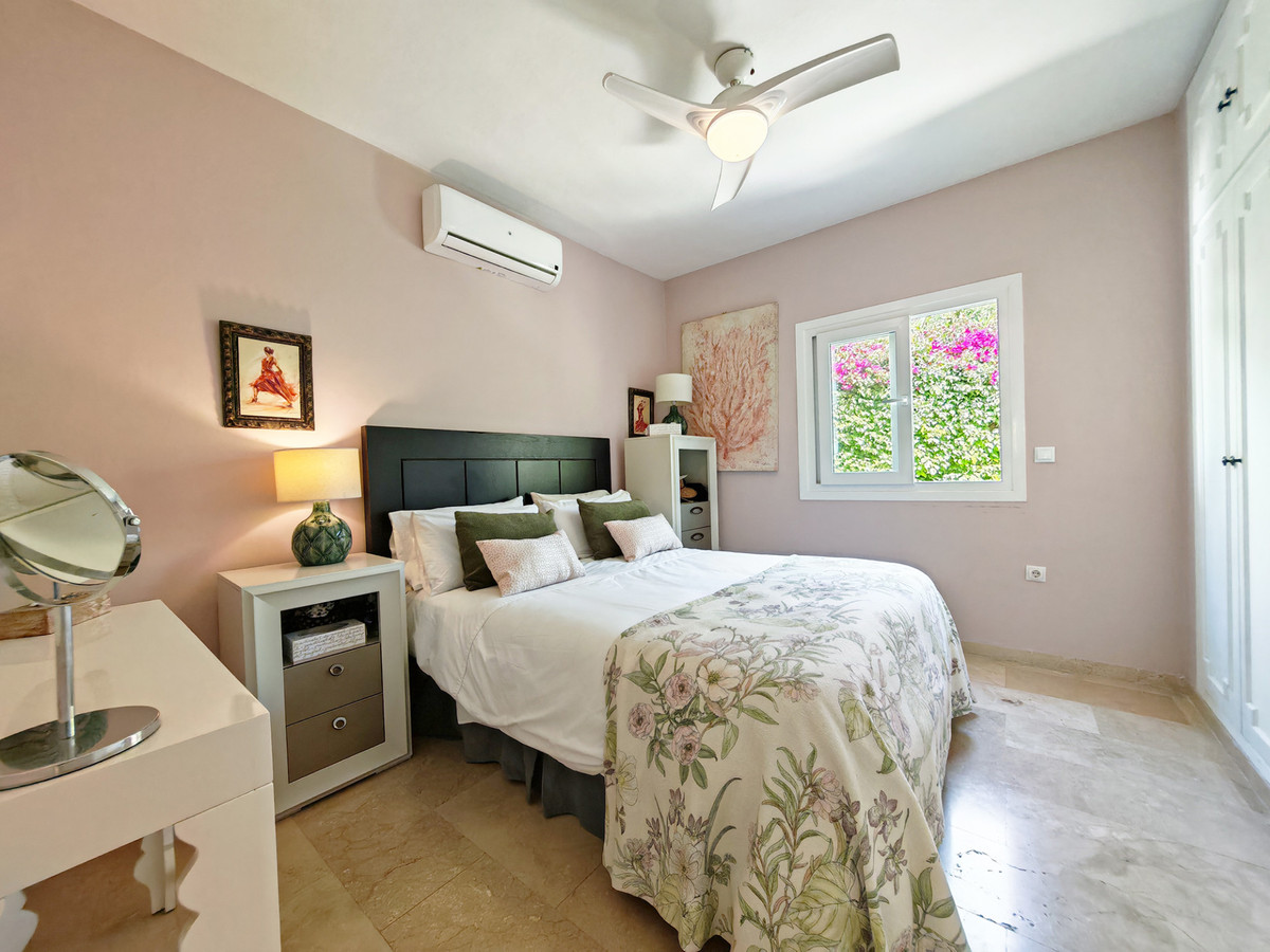 Se vende Villa - Chalet de 3 dormitorios en Costa Del Sol, Málaga, España