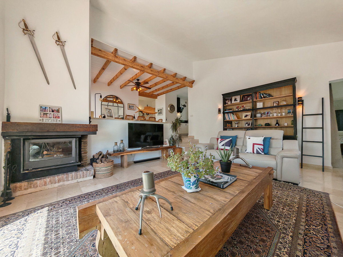 Se vende Villa - Chalet de 3 dormitorios en Costa Del Sol, Málaga, España