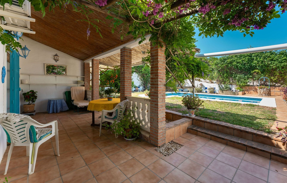 Se vende Villa - Chalet de 3 dormitorios en Costa Del Sol, Málaga, España