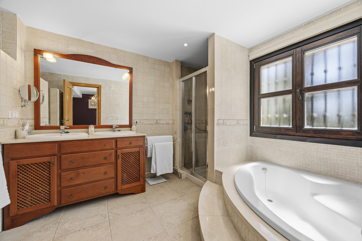 5 Bed Townhouse for sale in Guadalmina Alta Costa Del Sol, Málaga, Spain