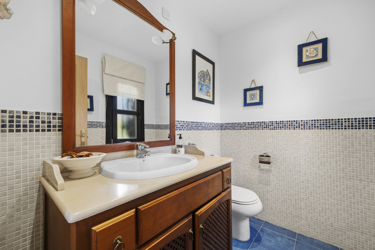 5 Bed Townhouse for sale in Guadalmina Alta Costa Del Sol, Málaga, Spain