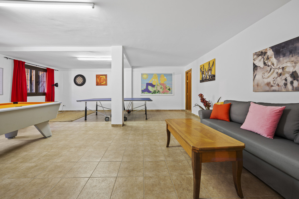 5 Bed Townhouse for sale in Guadalmina Alta Costa Del Sol, Málaga, Spain