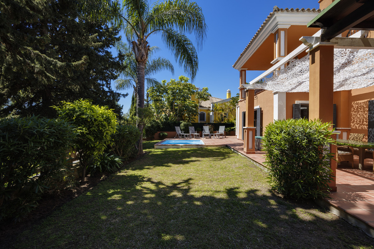 5 Bed Townhouse for sale in Guadalmina Alta Costa Del Sol, Málaga, Spain