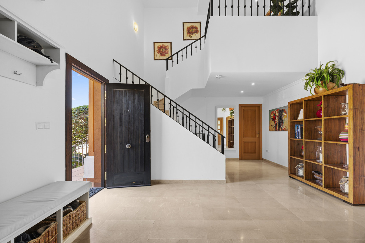 5 Bed Townhouse for sale in Guadalmina Alta Costa Del Sol, Málaga, Spain