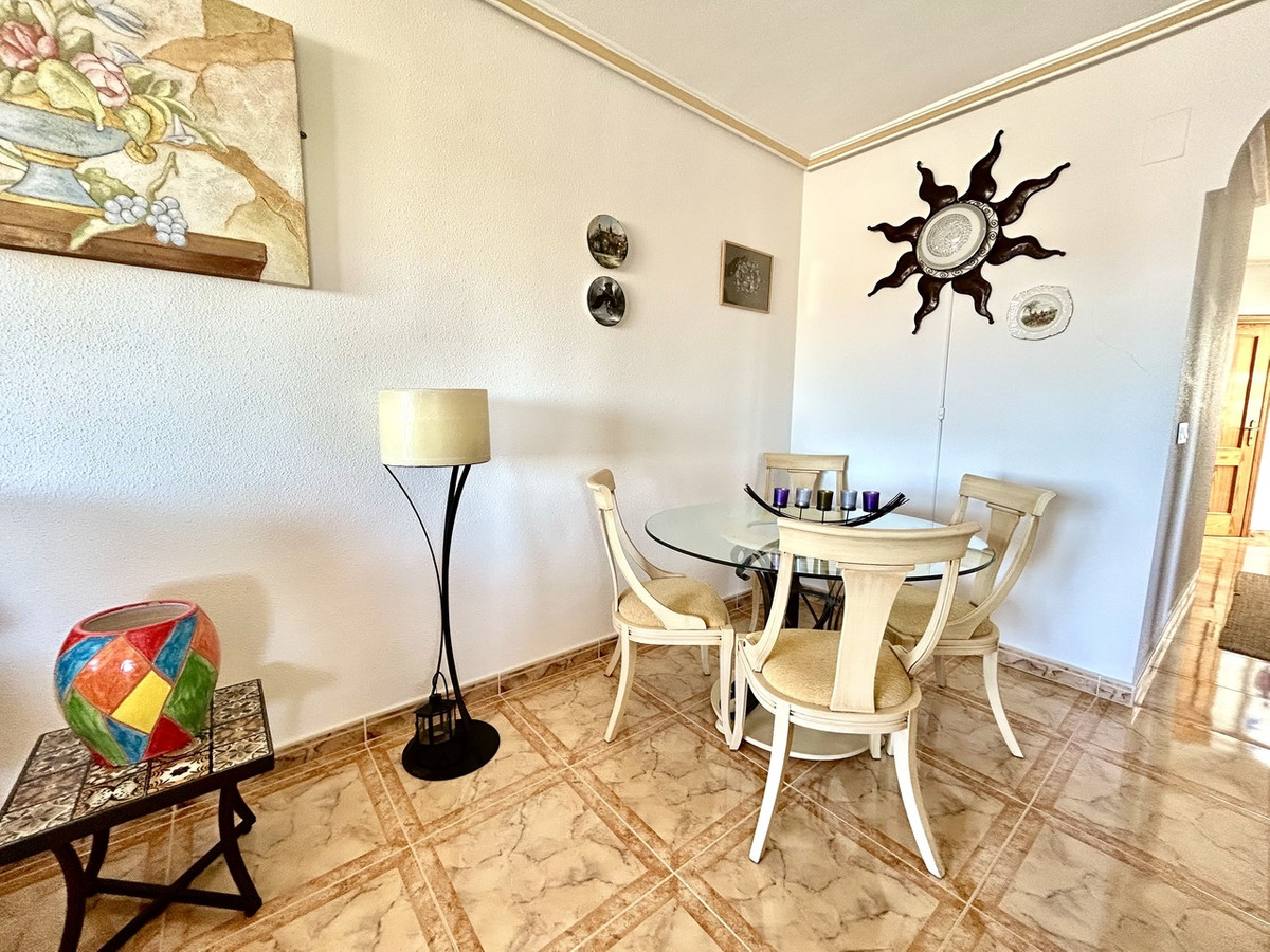 Se vende Apartamento Planta Media de 2 dormitorios en Costa Blanca, Alicante, España