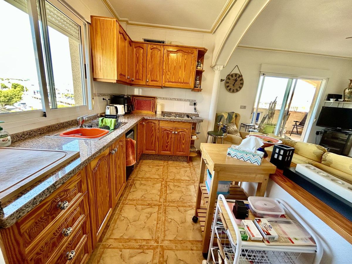 Se vende Apartamento Planta Media de 2 dormitorios en Costa Blanca, Alicante, España