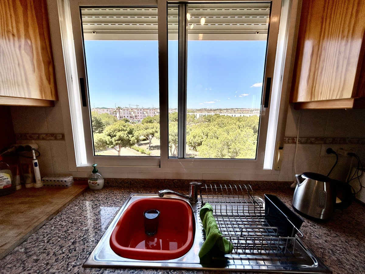 Se vende Apartamento Planta Media de 2 dormitorios en Costa Blanca, Alicante, España