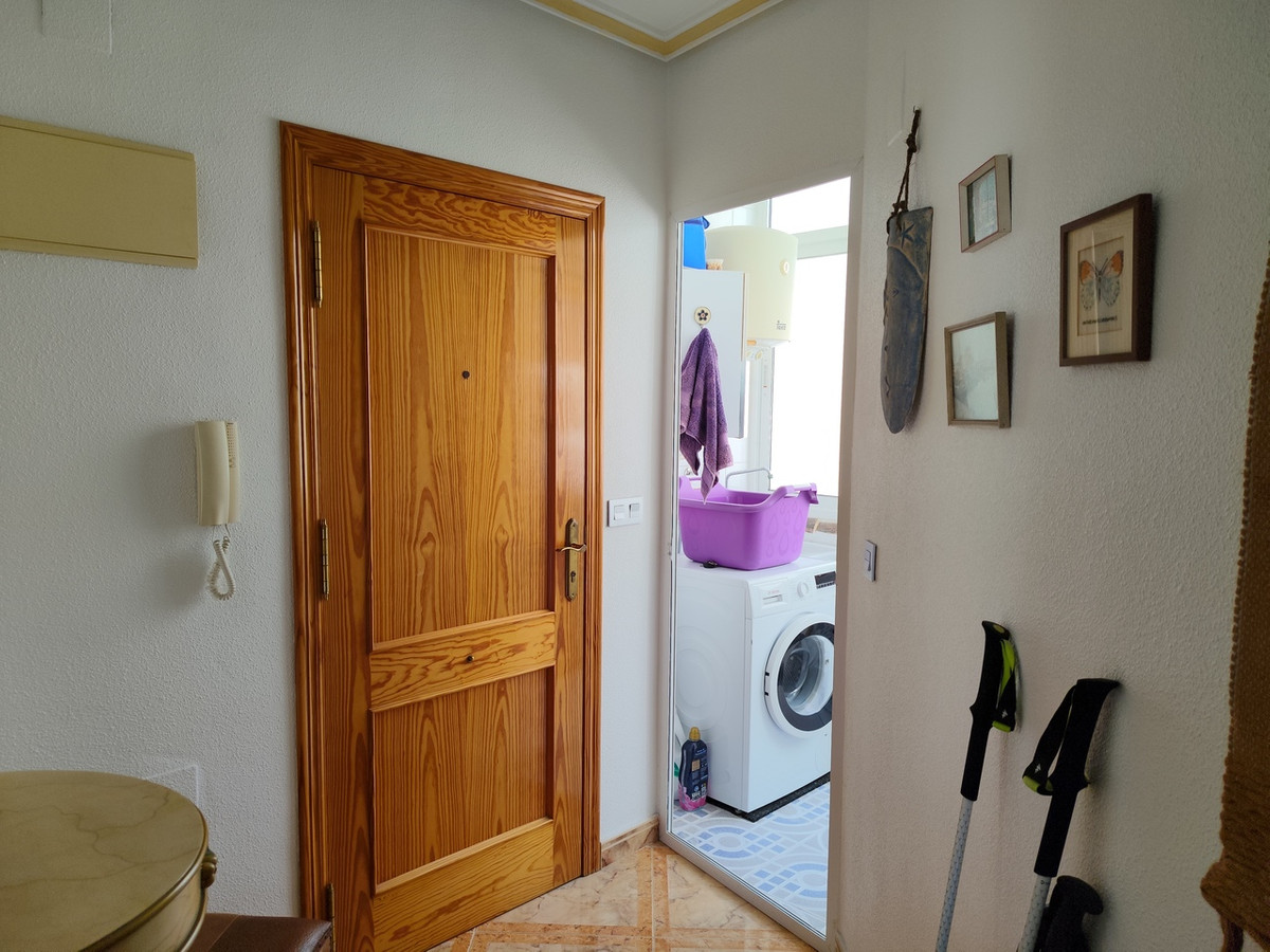 Se vende Apartamento Planta Media de 2 dormitorios en Costa Blanca, Alicante, España