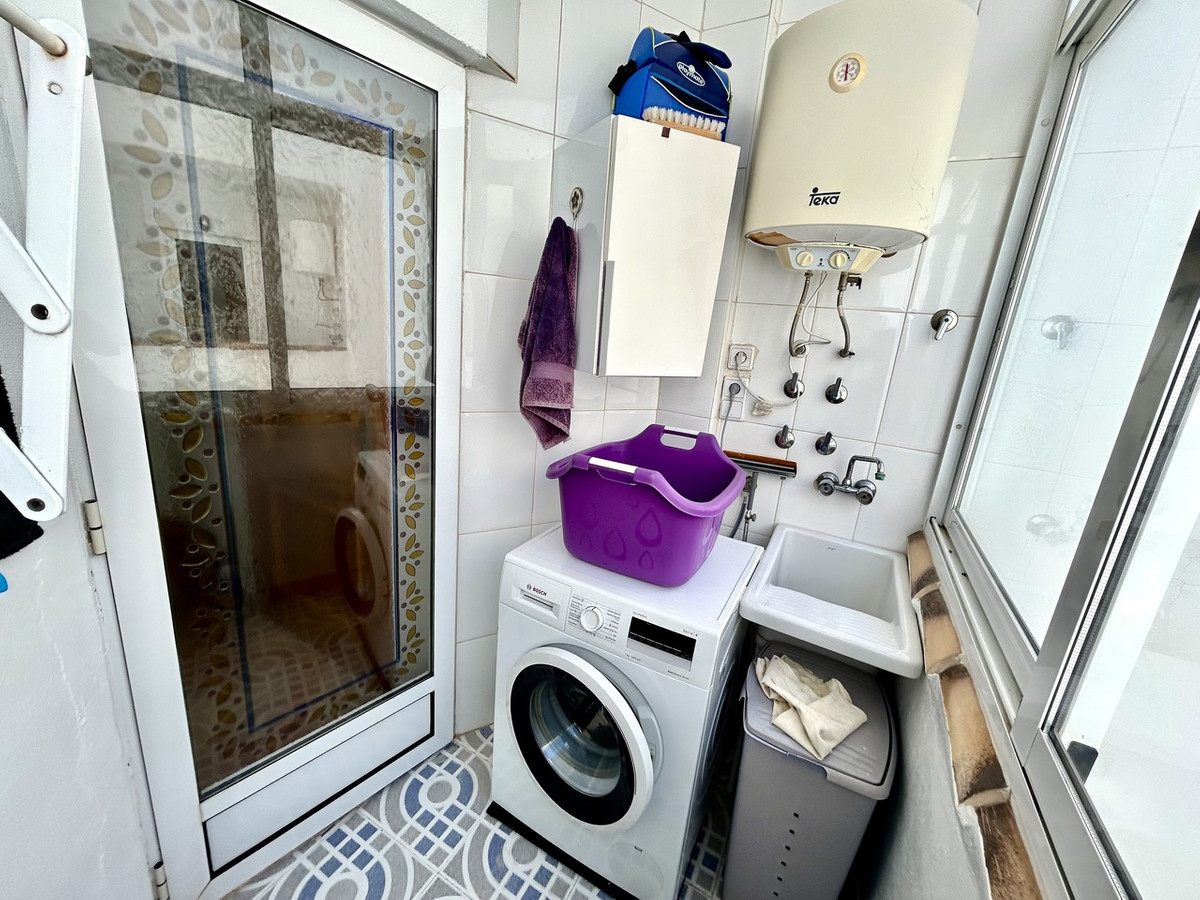 Se vende Apartamento Planta Media de 2 dormitorios en Costa Blanca, Alicante, España
