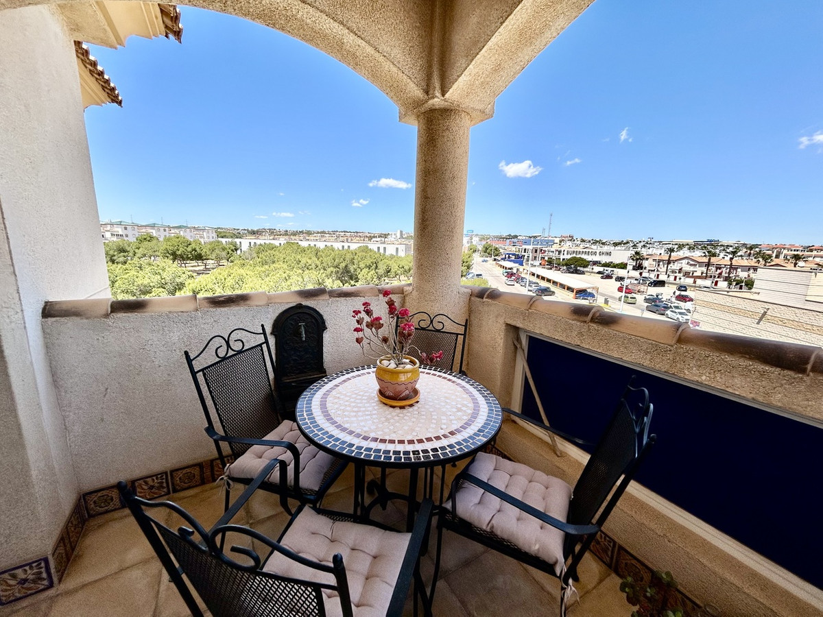 Se vende Apartamento Planta Media de 2 dormitorios en Costa Blanca, Alicante, España