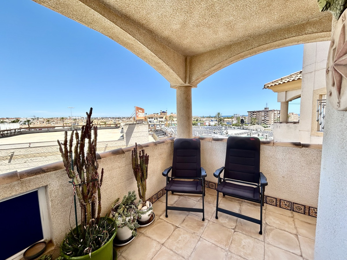 Se vende Apartamento Planta Media de 2 dormitorios en Costa Blanca, Alicante, España