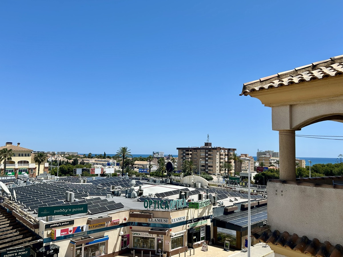 Se vende Apartamento Planta Media de 2 dormitorios en Costa Blanca, Alicante, España
