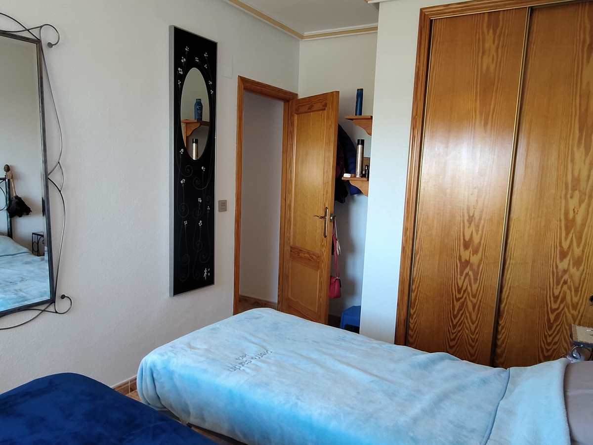 Se vende Apartamento Planta Media de 2 dormitorios en Costa Blanca, Alicante, España