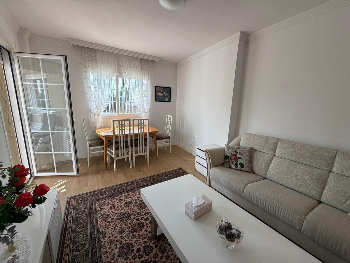 Se vende Apartamento Planta Media de 2 dormitorios en Costa Del Sol, Málaga, España