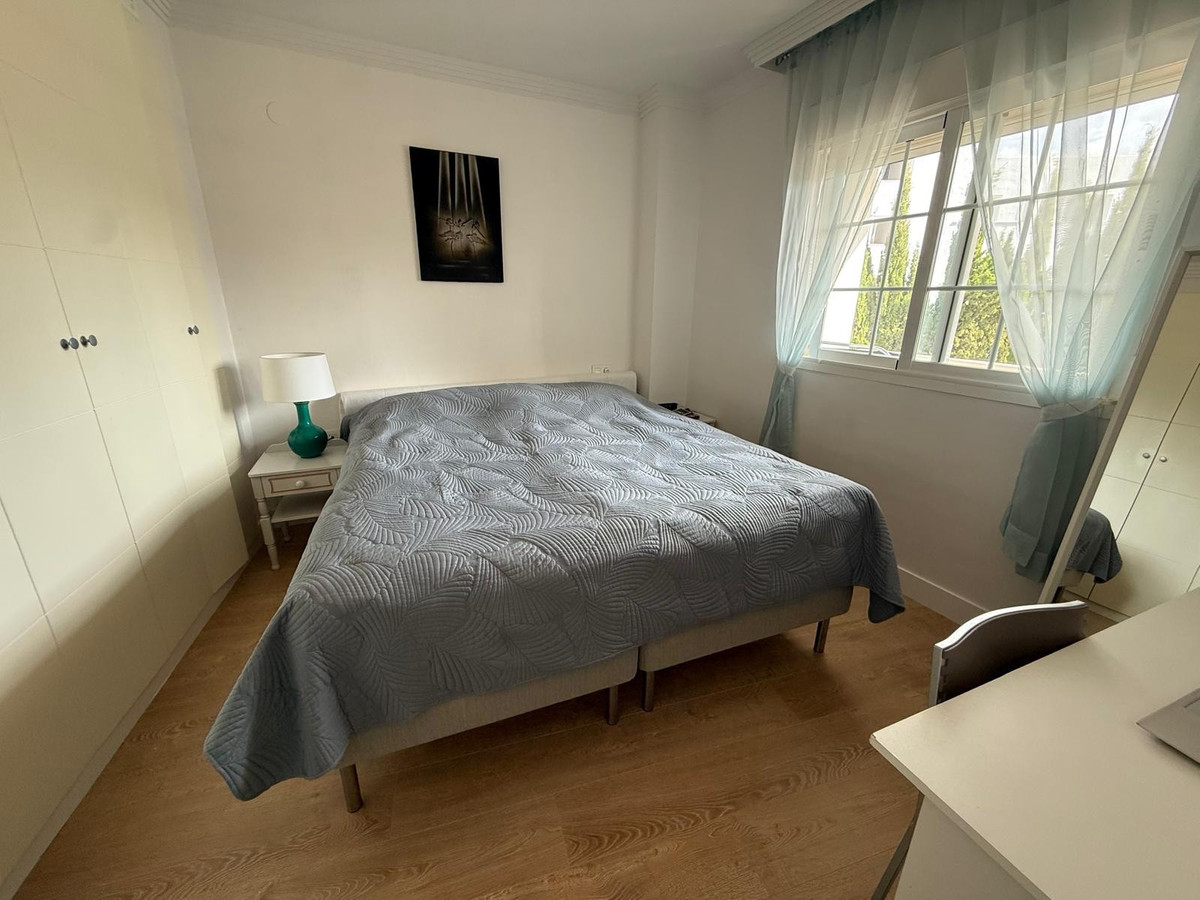 Se vende Apartamento Planta Media de 2 dormitorios en Costa Del Sol, Málaga, España