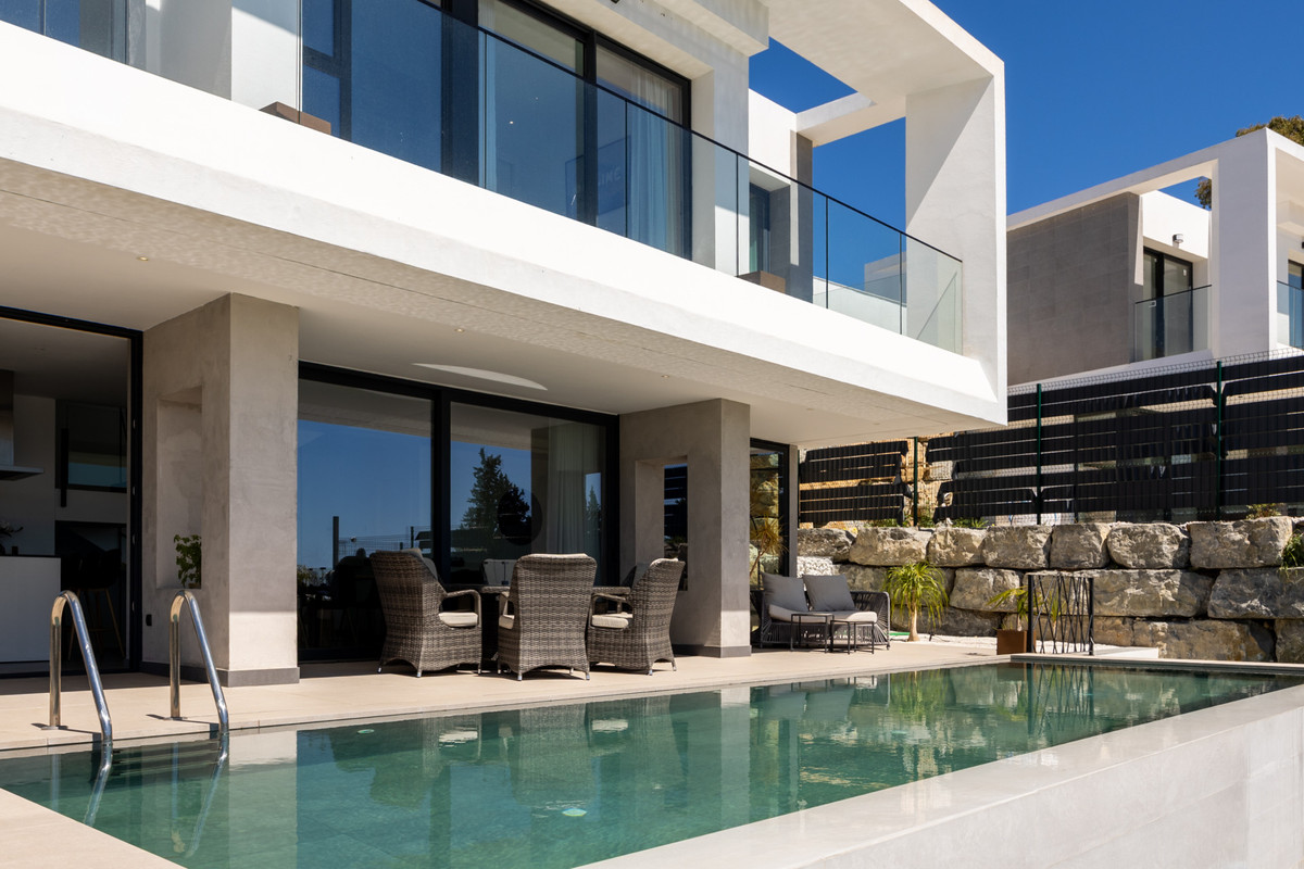 4 Bed Townhouse for sale in Valle Romano Costa Del Sol, Málaga, Spain