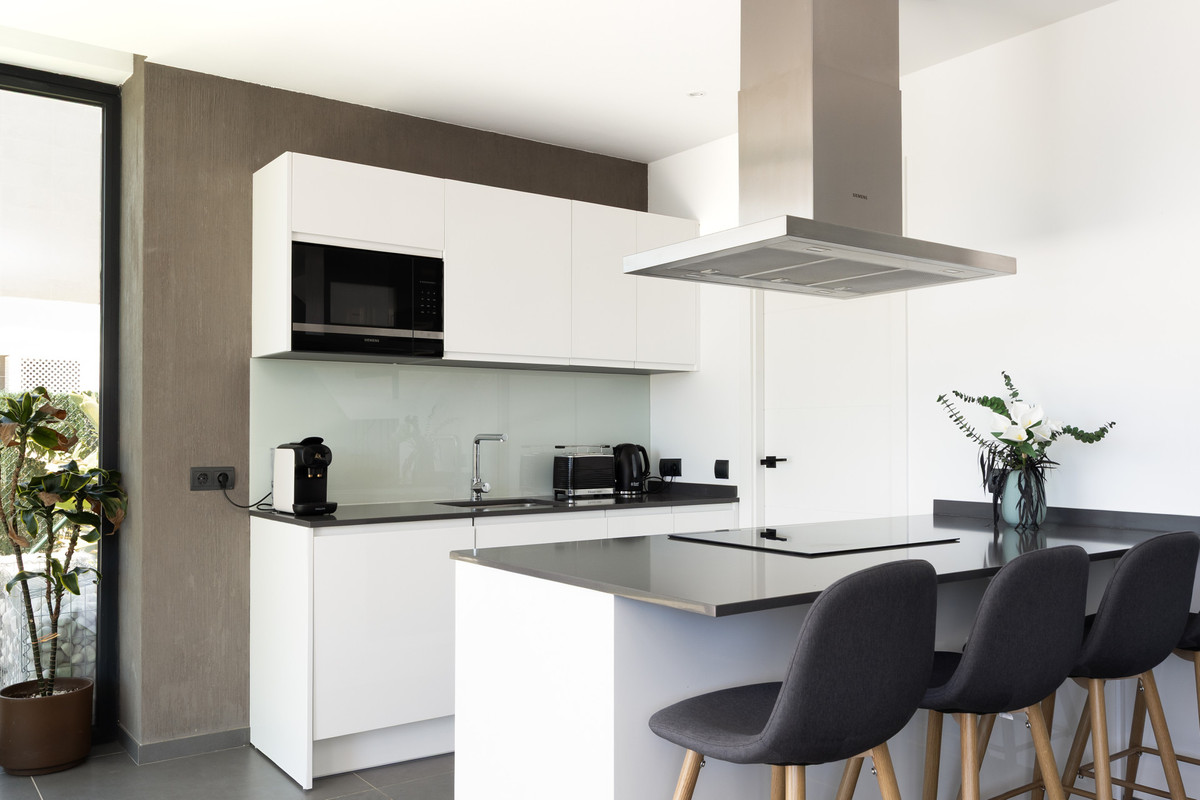 4 Bed Townhouse for sale in Valle Romano Costa Del Sol, Málaga, Spain