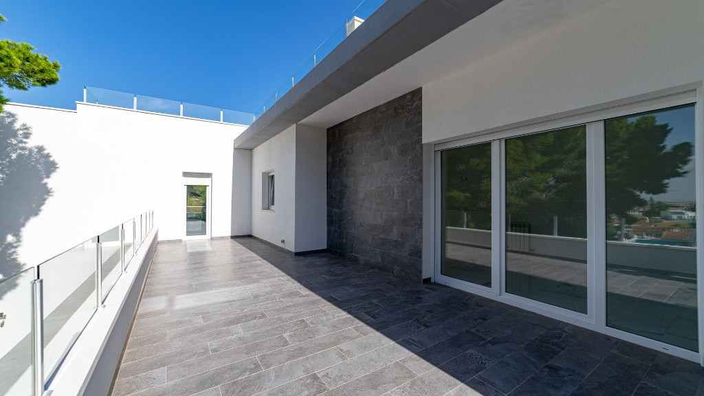 Se vende Villa - Chalet de 6 dormitorios en Costa Blanca, Alicante, España