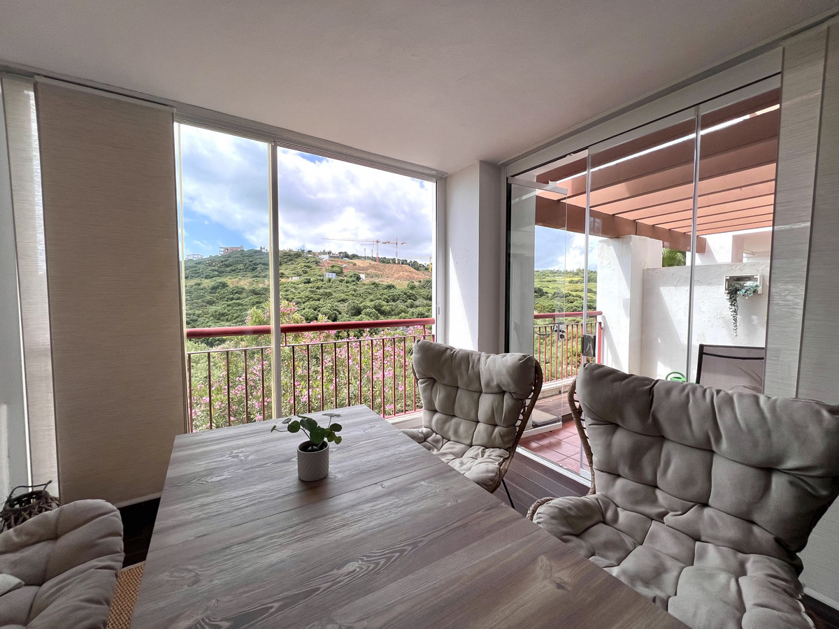 Se vende Apartamento Planta Media de 2 dormitorios en Costa Del Sol, Cadiz, España