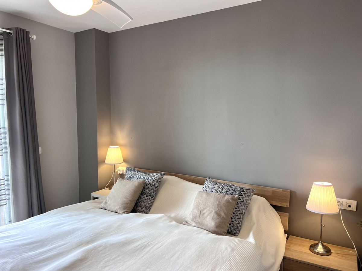 Se vende Apartamento Planta Media de 2 dormitorios en Costa Del Sol, Cadiz, España