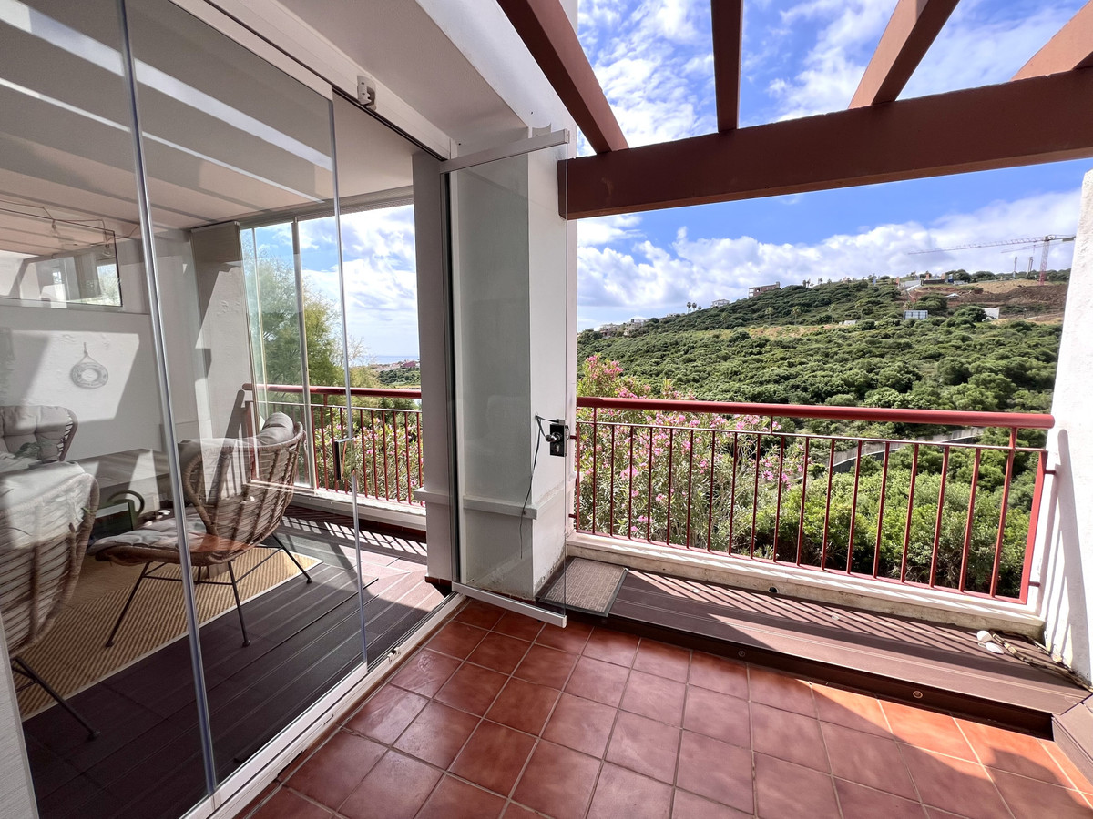 Se vende Apartamento Planta Media de 2 dormitorios en Costa Del Sol, Cadiz, España