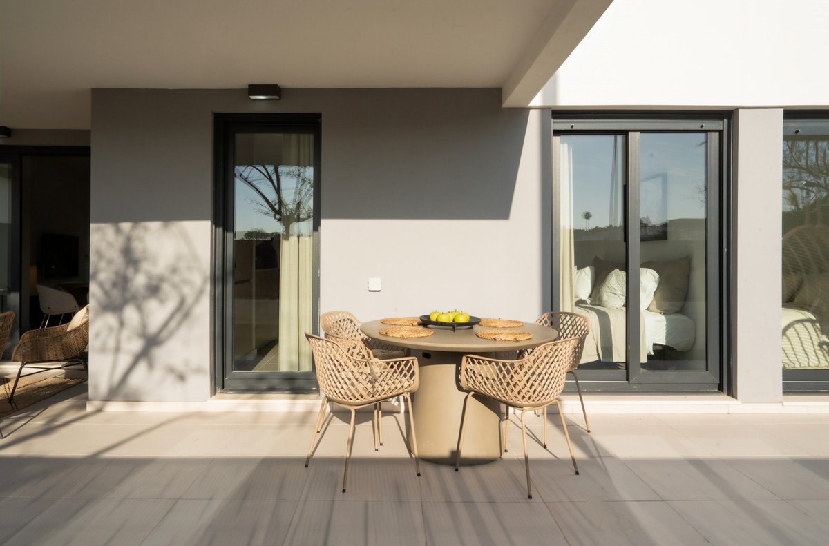 Se vende Apartamento Planta Baja de 2 dormitorios en Costa Del Sol, Málaga, España