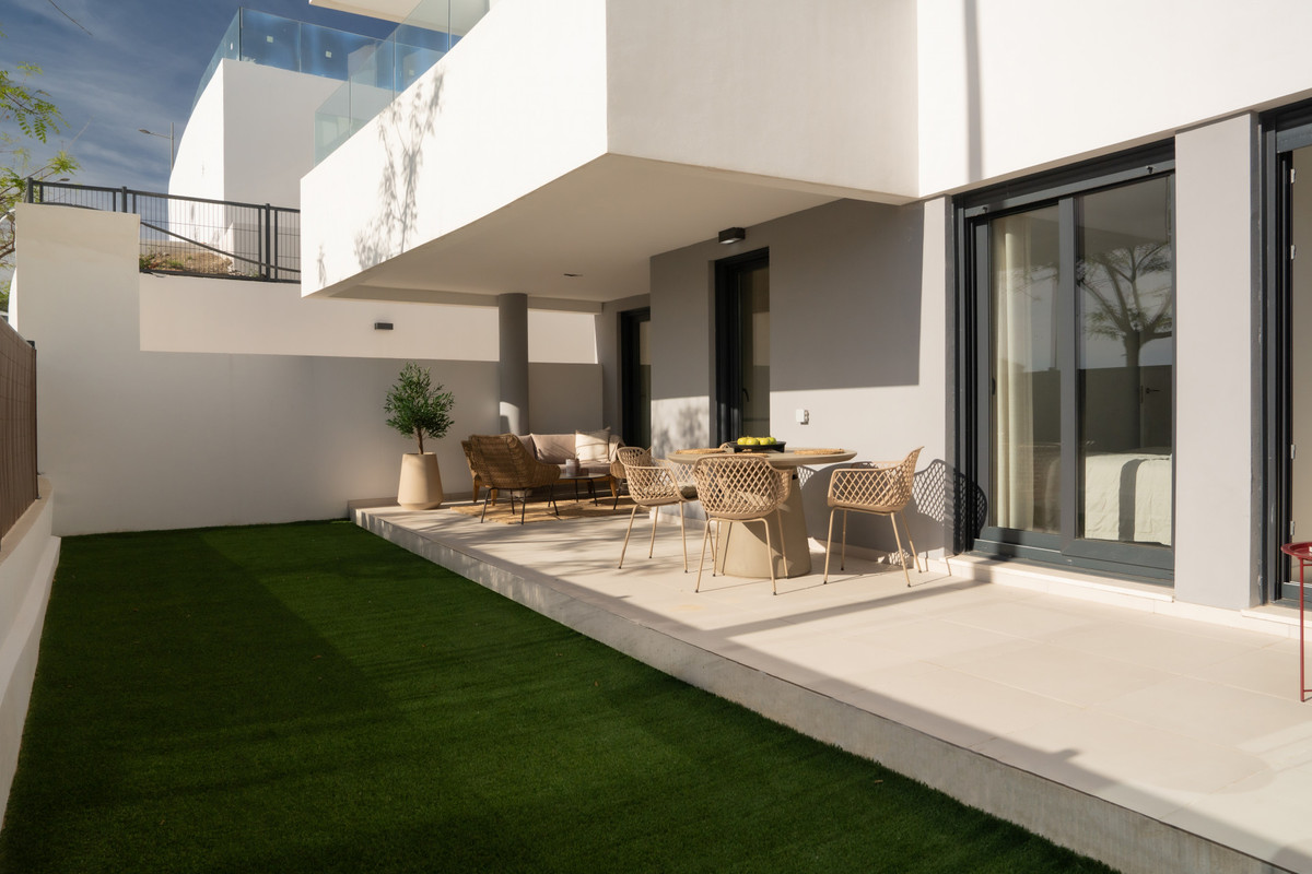 Se vende Apartamento Planta Baja de 2 dormitorios en Costa Del Sol, Málaga, España