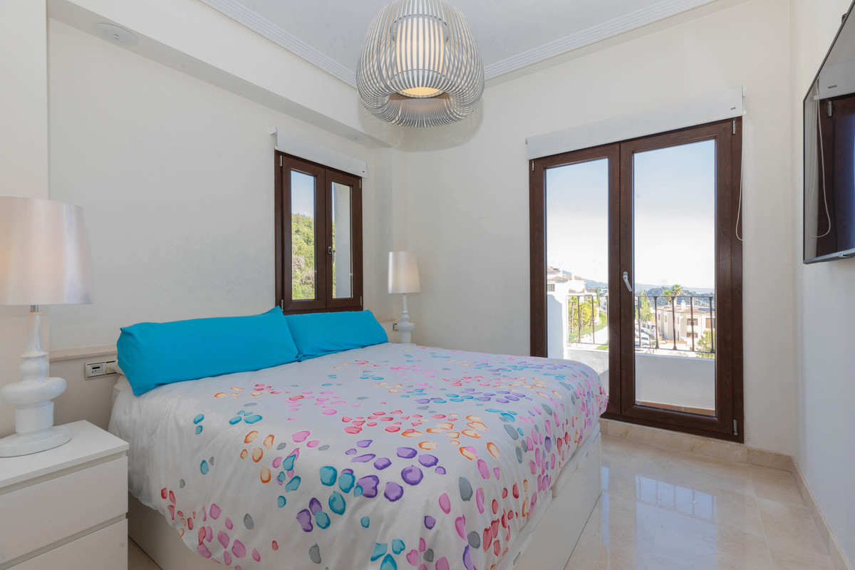 4 Bed Townhouse for sale in Benahavís Costa Del Sol, Málaga, Spain