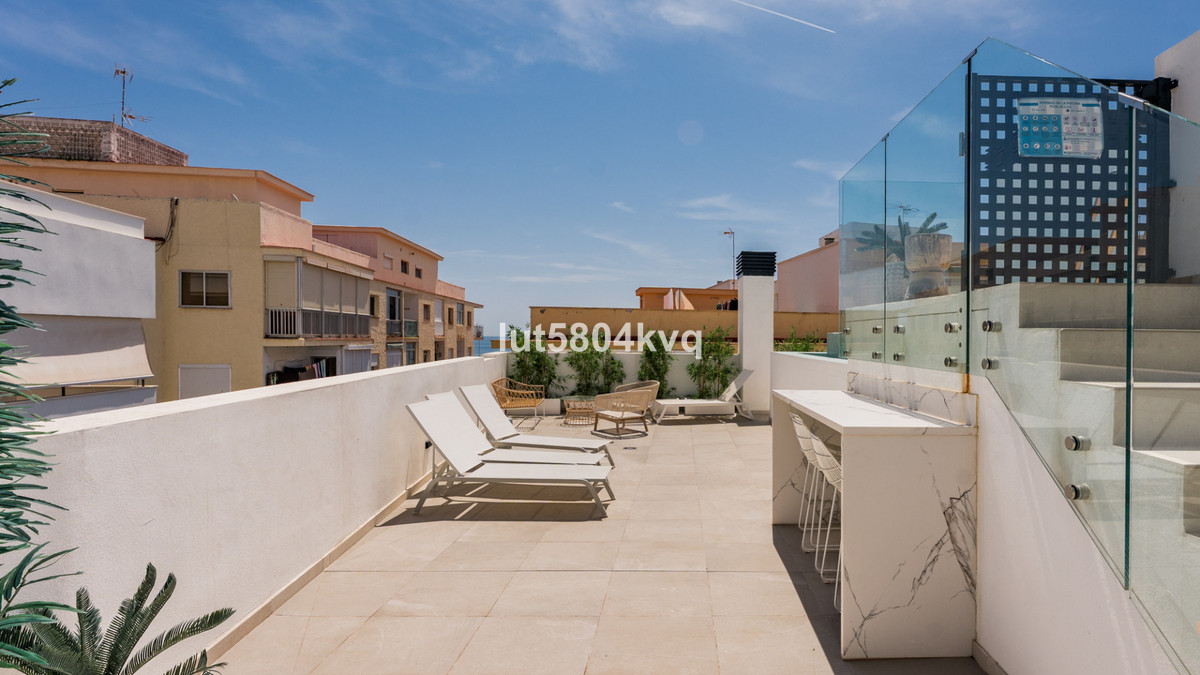 2 Bed Apartment for sale in Estepona Costa Del Sol, Málaga, Spain