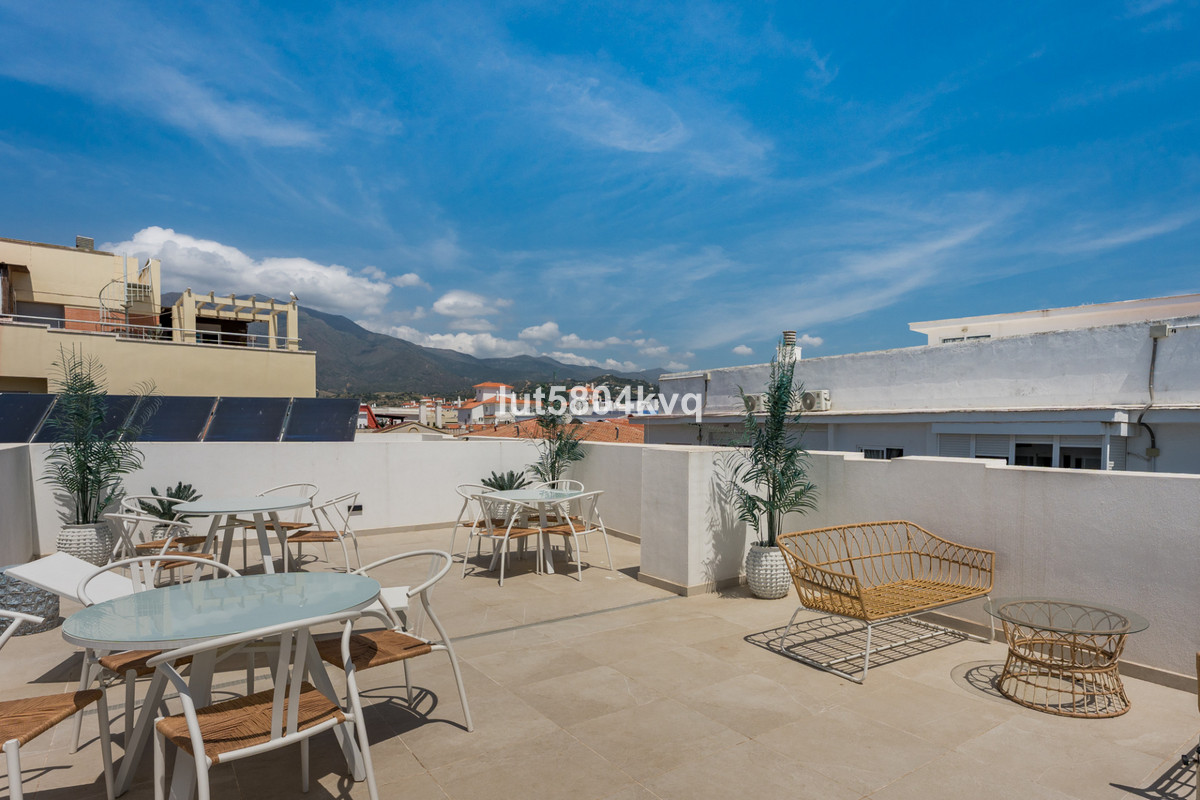 2 Bed Apartment for sale in Estepona Costa Del Sol, Málaga, Spain