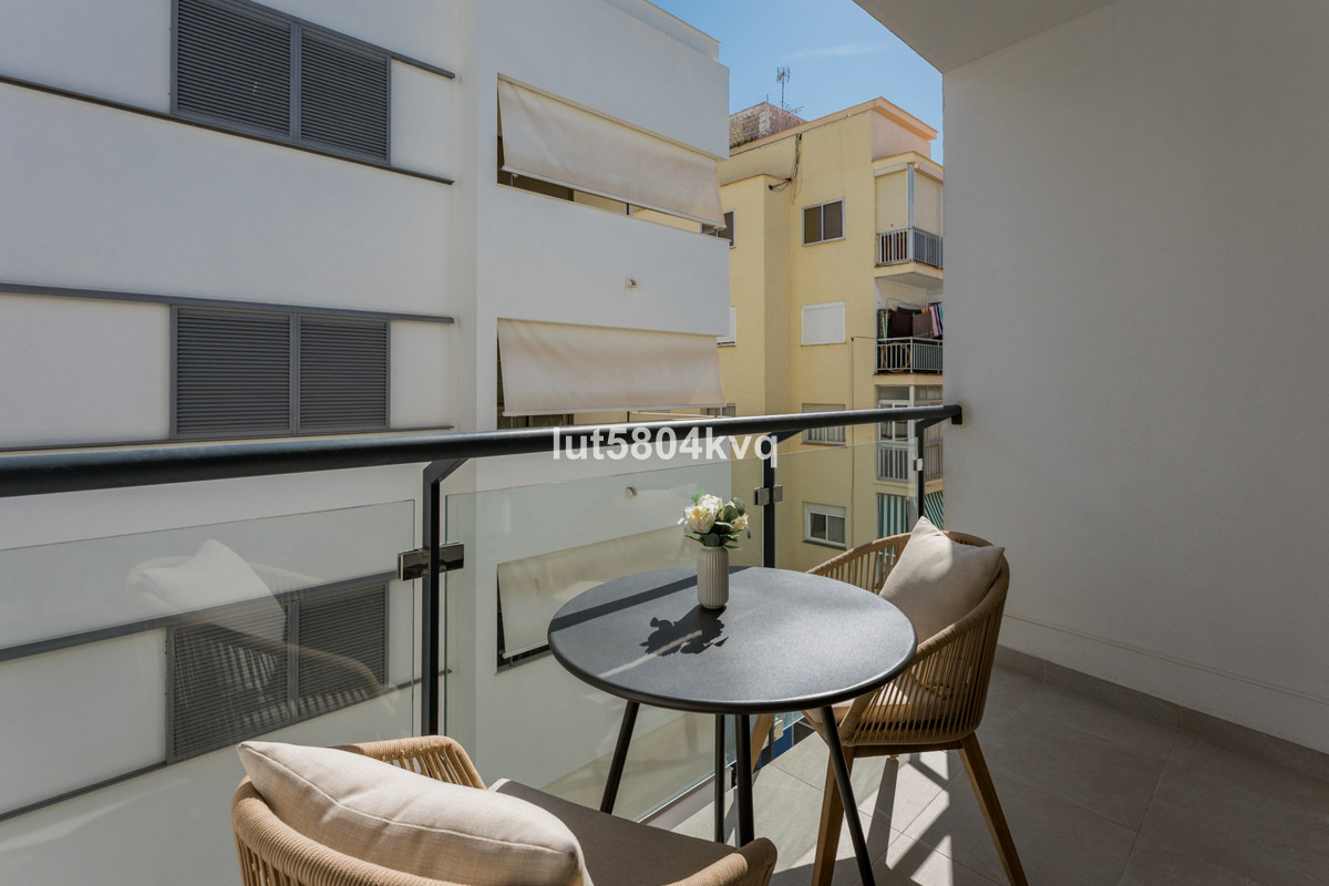 2 Bed Apartment for sale in Estepona Costa Del Sol, Málaga, Spain