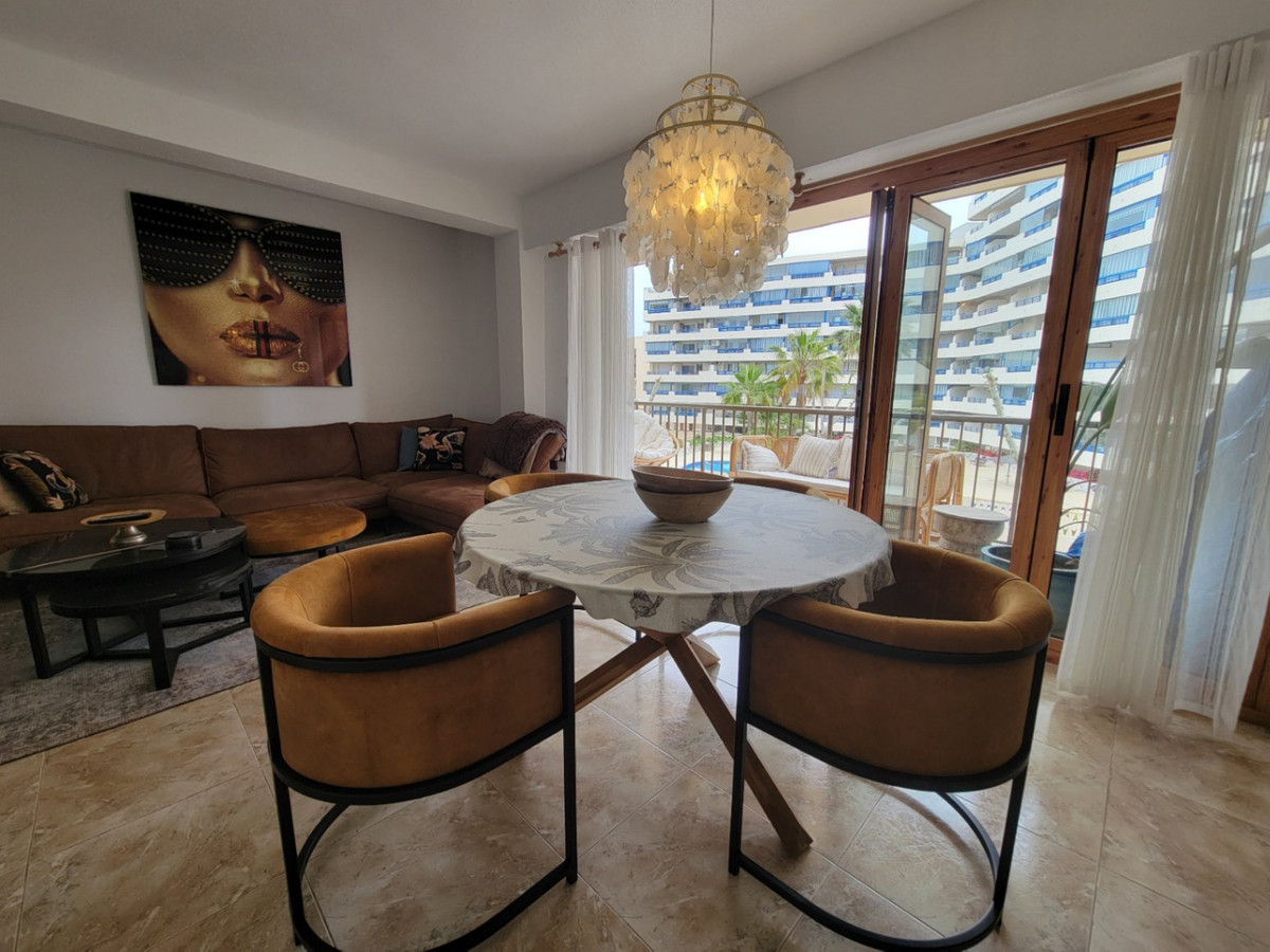 Se vende Apartamento Planta Media de 2 dormitorios en Costa Blanca, Alicante, España