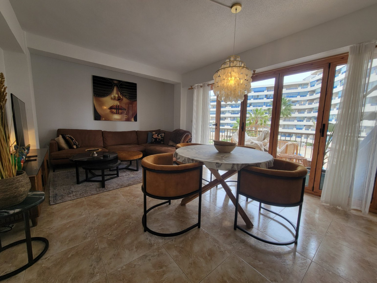 Se vende Apartamento Planta Media de 2 dormitorios en Costa Blanca, Alicante, España
