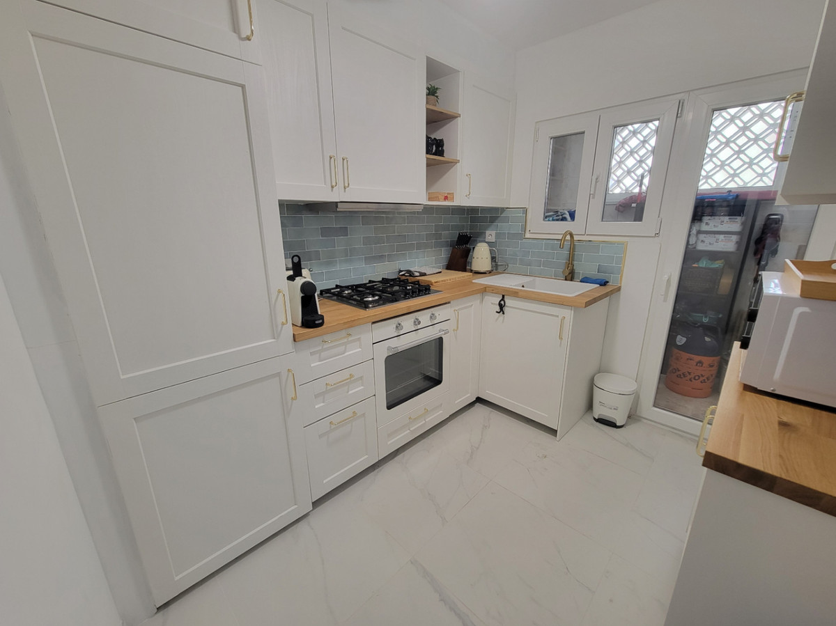 Se vende Apartamento Planta Media de 2 dormitorios en Costa Blanca, Alicante, España