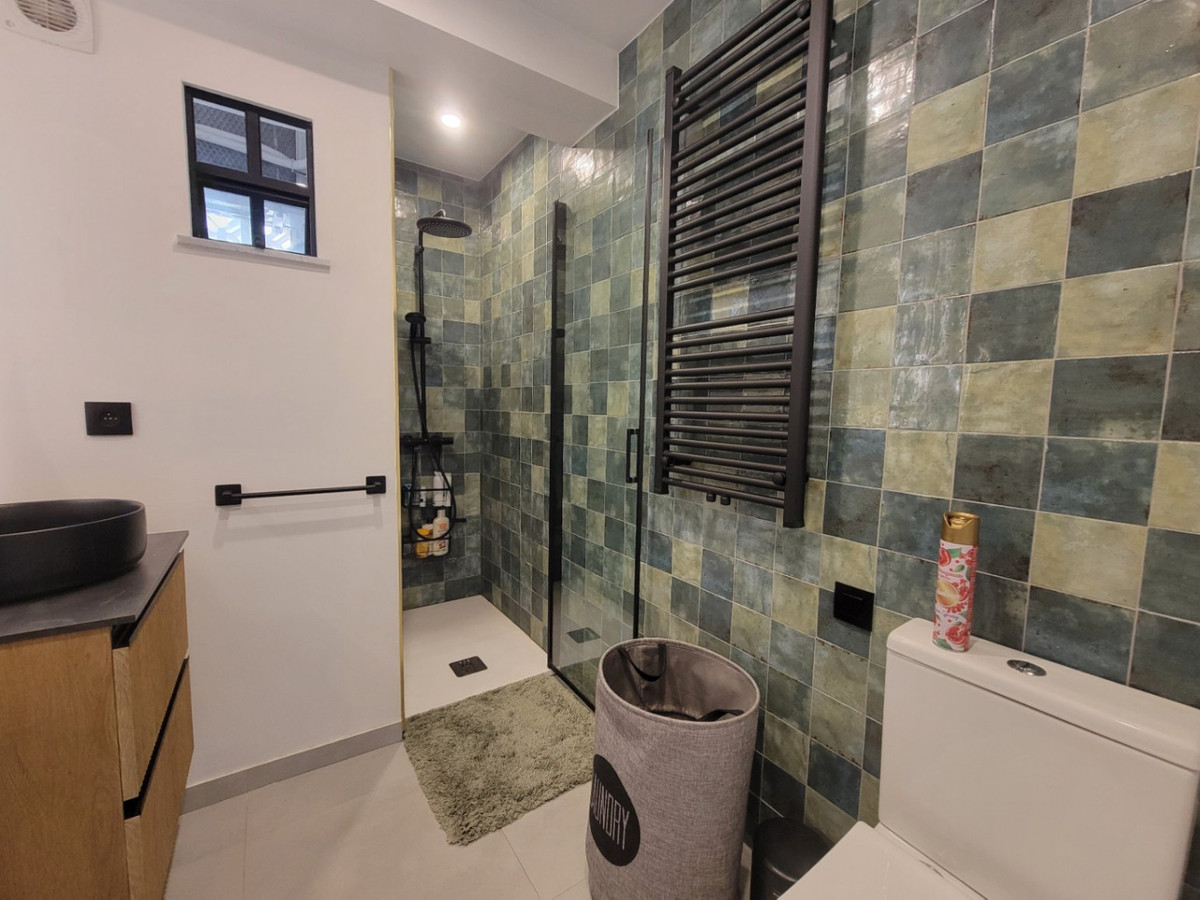 Se vende Apartamento Planta Media de 2 dormitorios en Costa Blanca, Alicante, España