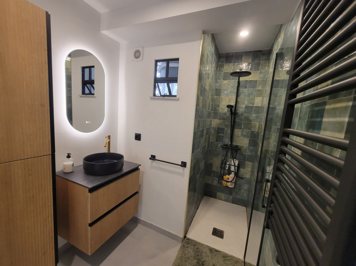 Se vende Apartamento Planta Media de 2 dormitorios en Costa Blanca, Alicante, España