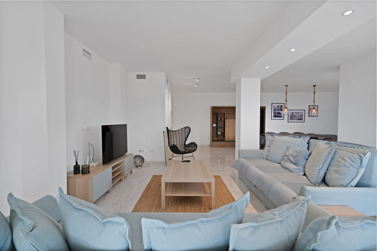 2 Bed Apartment for sale in La Mairena Costa Del Sol, Málaga, Spain