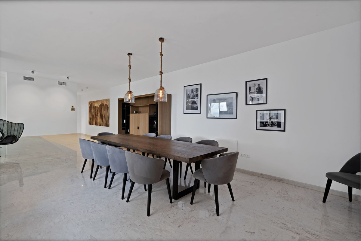 2 Bed Apartment for sale in La Mairena Costa Del Sol, Málaga, Spain