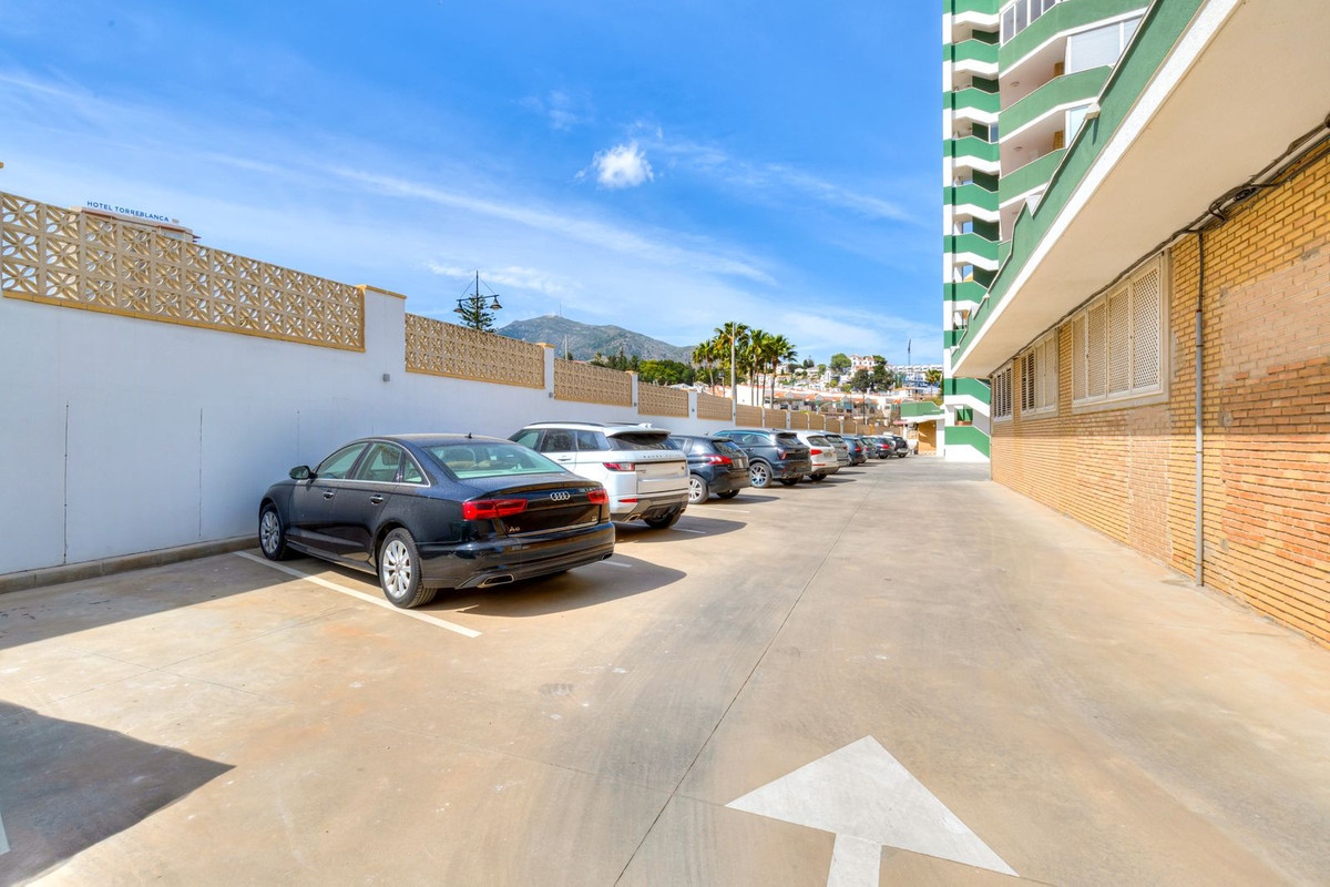 1 Bed Apartment for sale in Fuengirola Costa Del Sol, Málaga, Spain