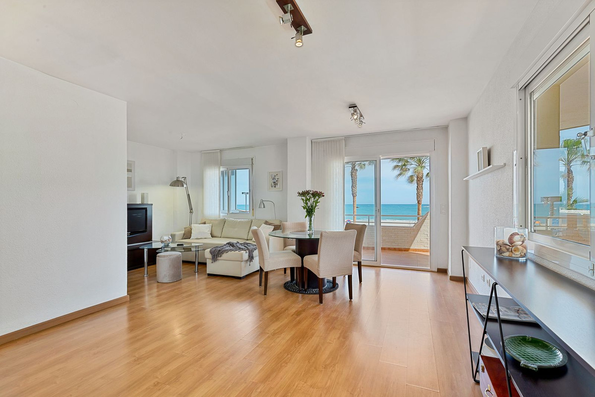 1 Bed Apartment for sale in Fuengirola Costa Del Sol, Málaga, Spain