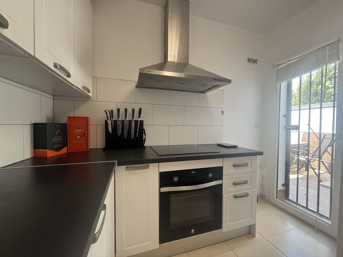 Se vende Villa - Chalet de 3 dormitorios en Costa Del Sol, Málaga, España