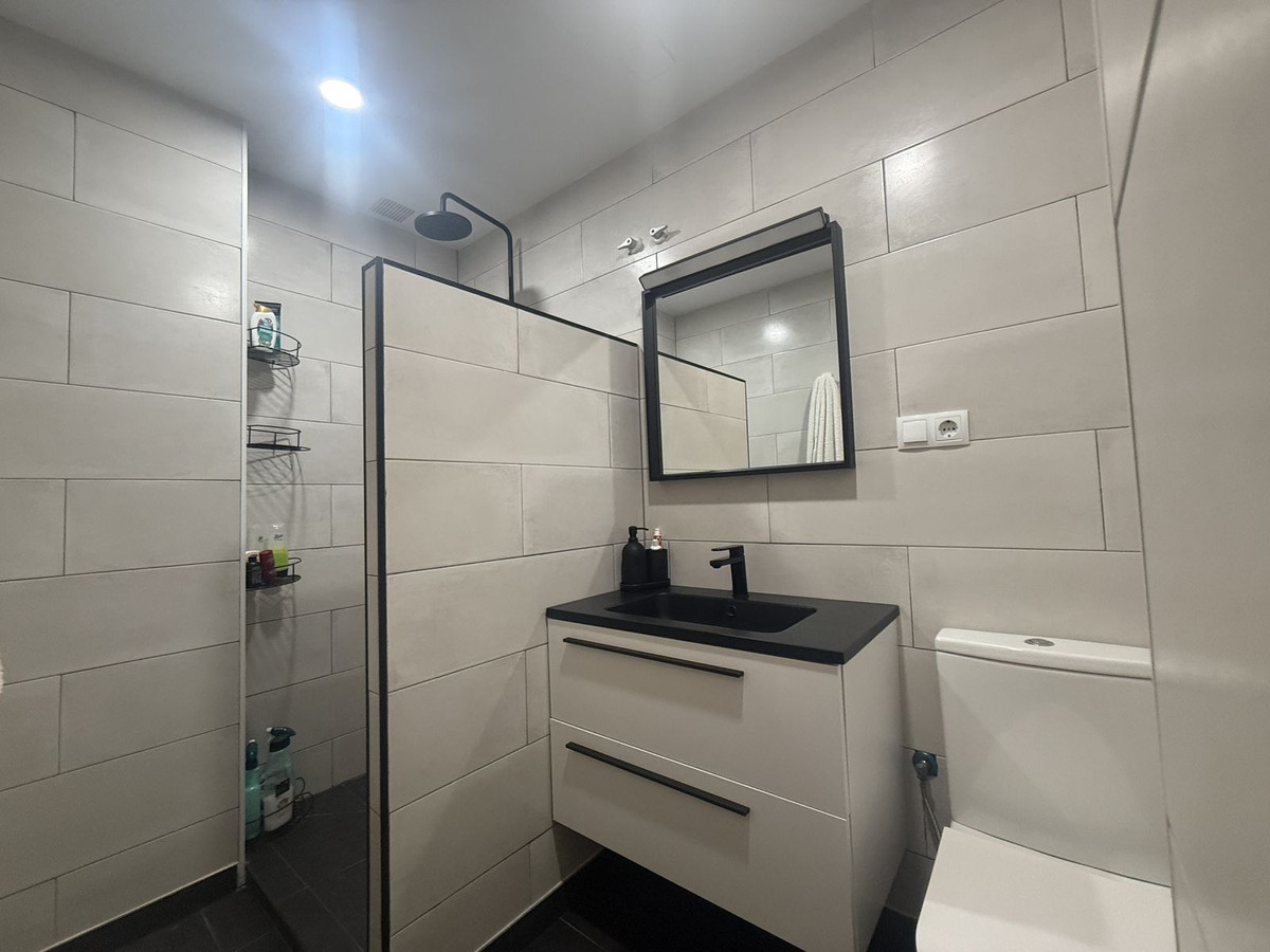 Se vende Villa - Chalet de 3 dormitorios en Costa Del Sol, Málaga, España