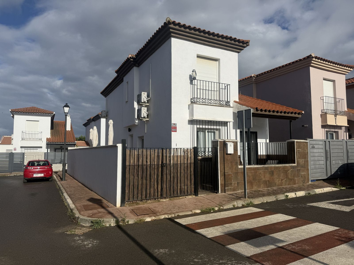 Se vende Villa - Chalet de 3 dormitorios en Costa Del Sol, Málaga, España
