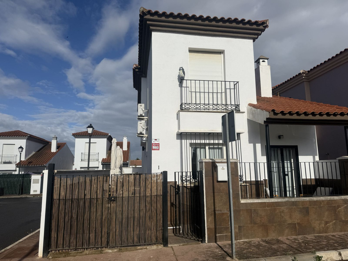 Se vende Villa - Chalet de 3 dormitorios en Costa Del Sol, Málaga, España