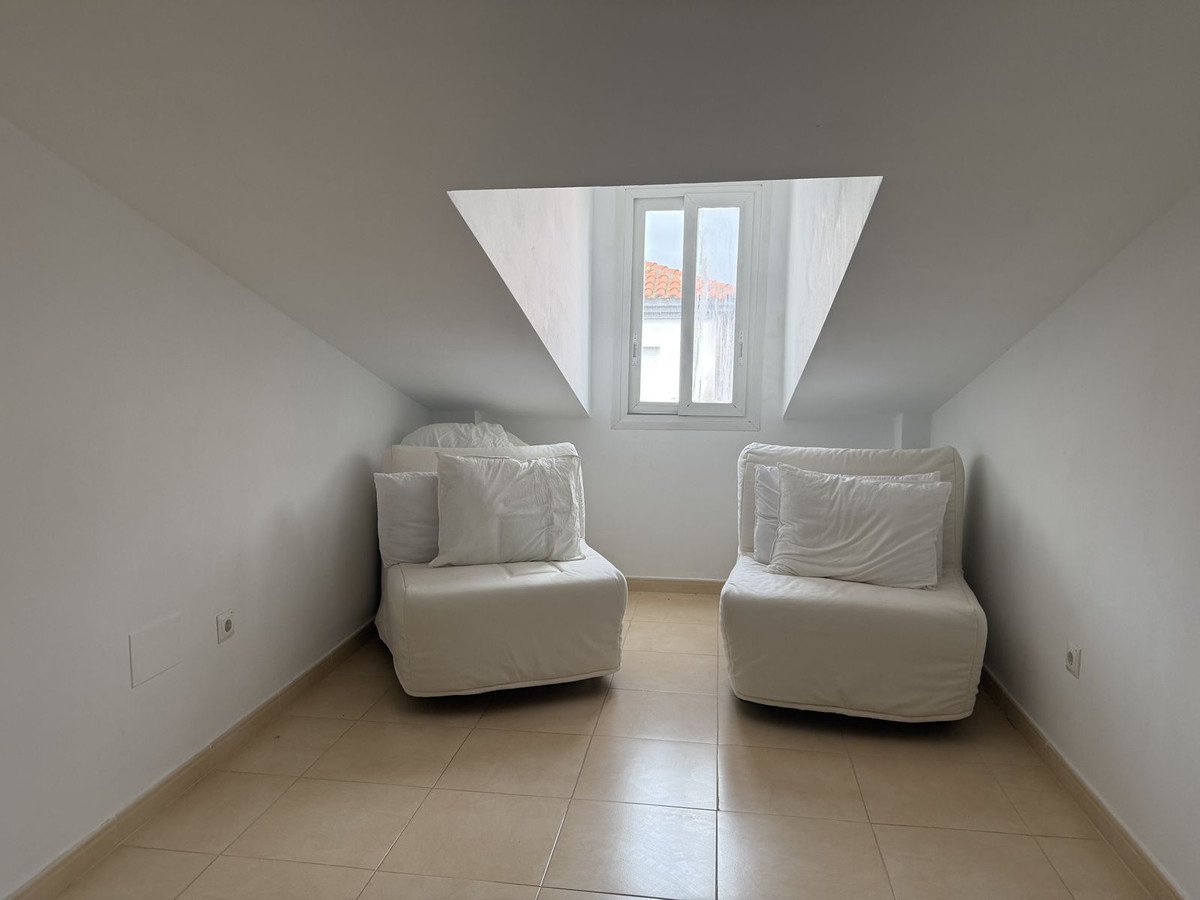 Se vende Villa - Chalet de 3 dormitorios en Costa Del Sol, Málaga, España